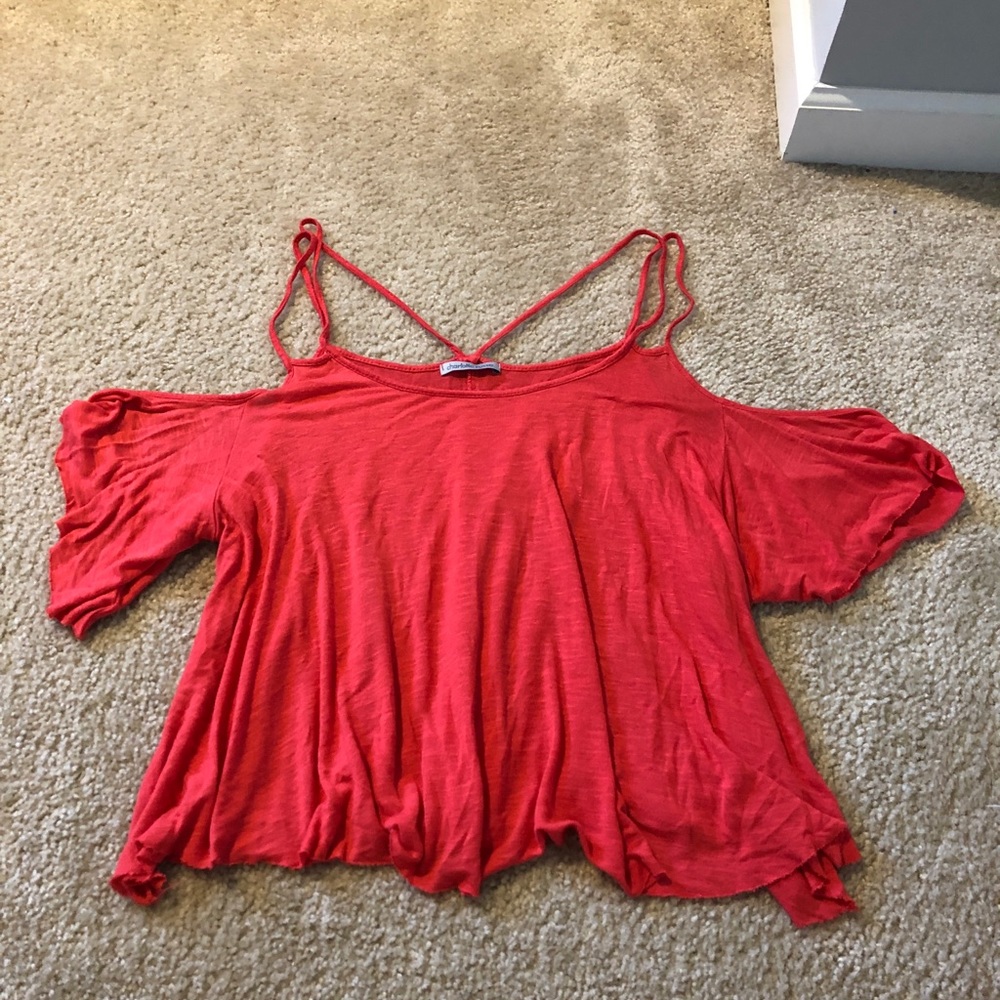 Cold shoulder flowy shirt